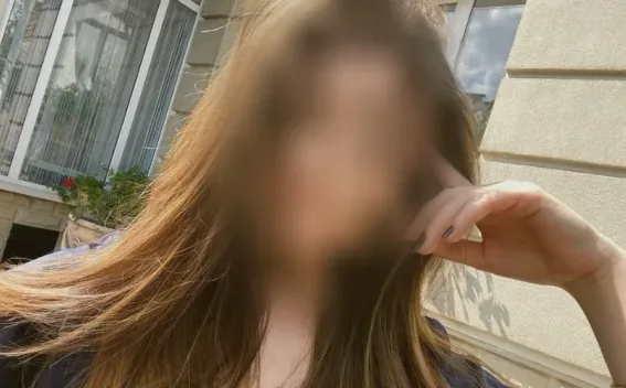 Annika, 19