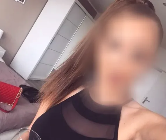 Denise, 26