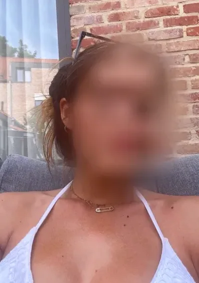 Özlem, 30